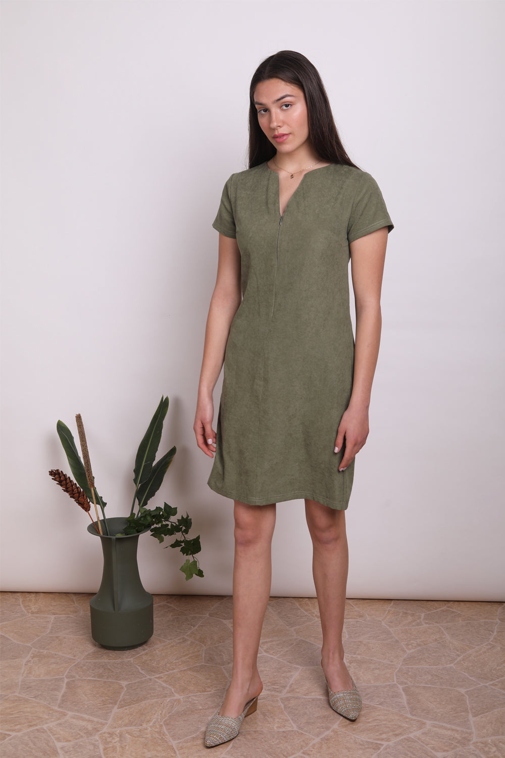 שמלת  קיץ עם שרוול קצר בצבע ירוק  - שמלת מרקו