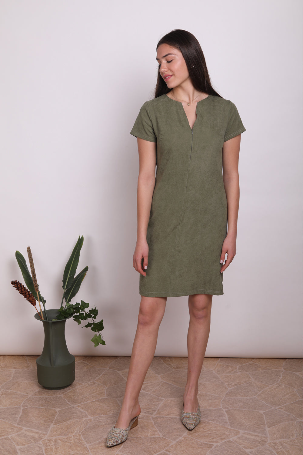שמלת  קיץ עם שרוול קצר בצבע ירוק  - שמלת מרקו